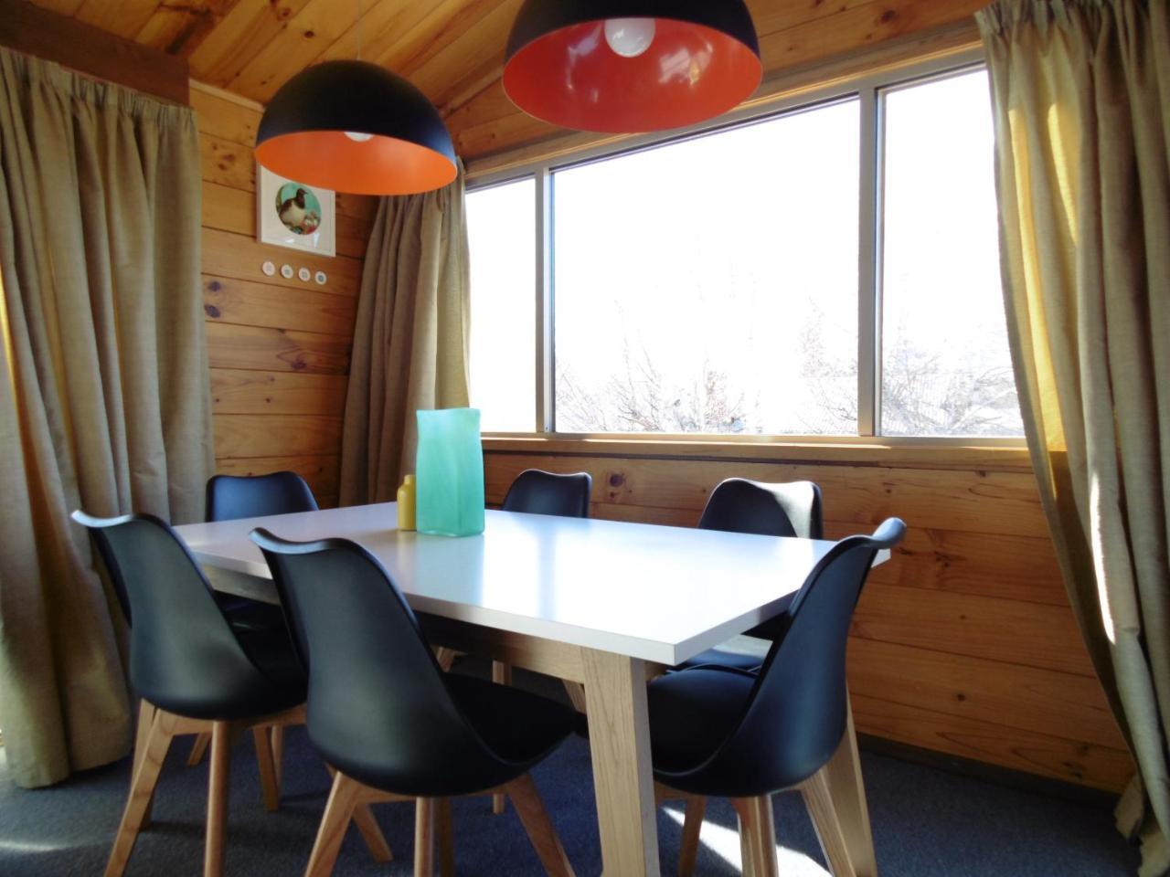 Bills Bach Villa Lake Tekapo Exterior photo